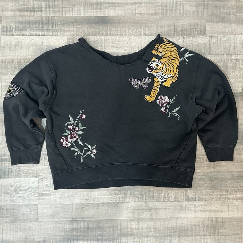 H&M Gray Sweatshirt with Tiger and Floral Embroidery
